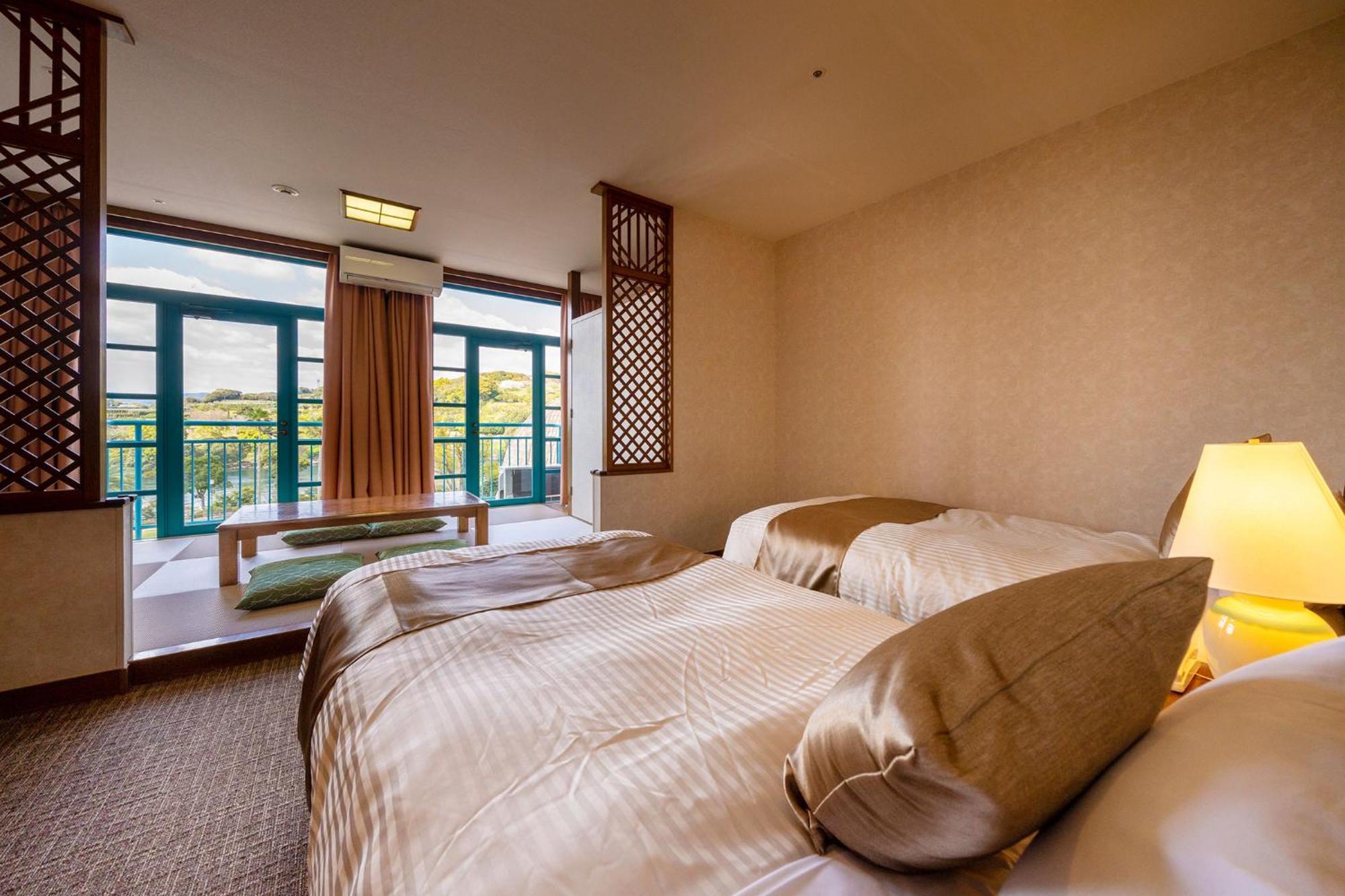 Ooedo Onsen Monogatari Premium Saikaibashi Hotel Sasebo Exterior photo